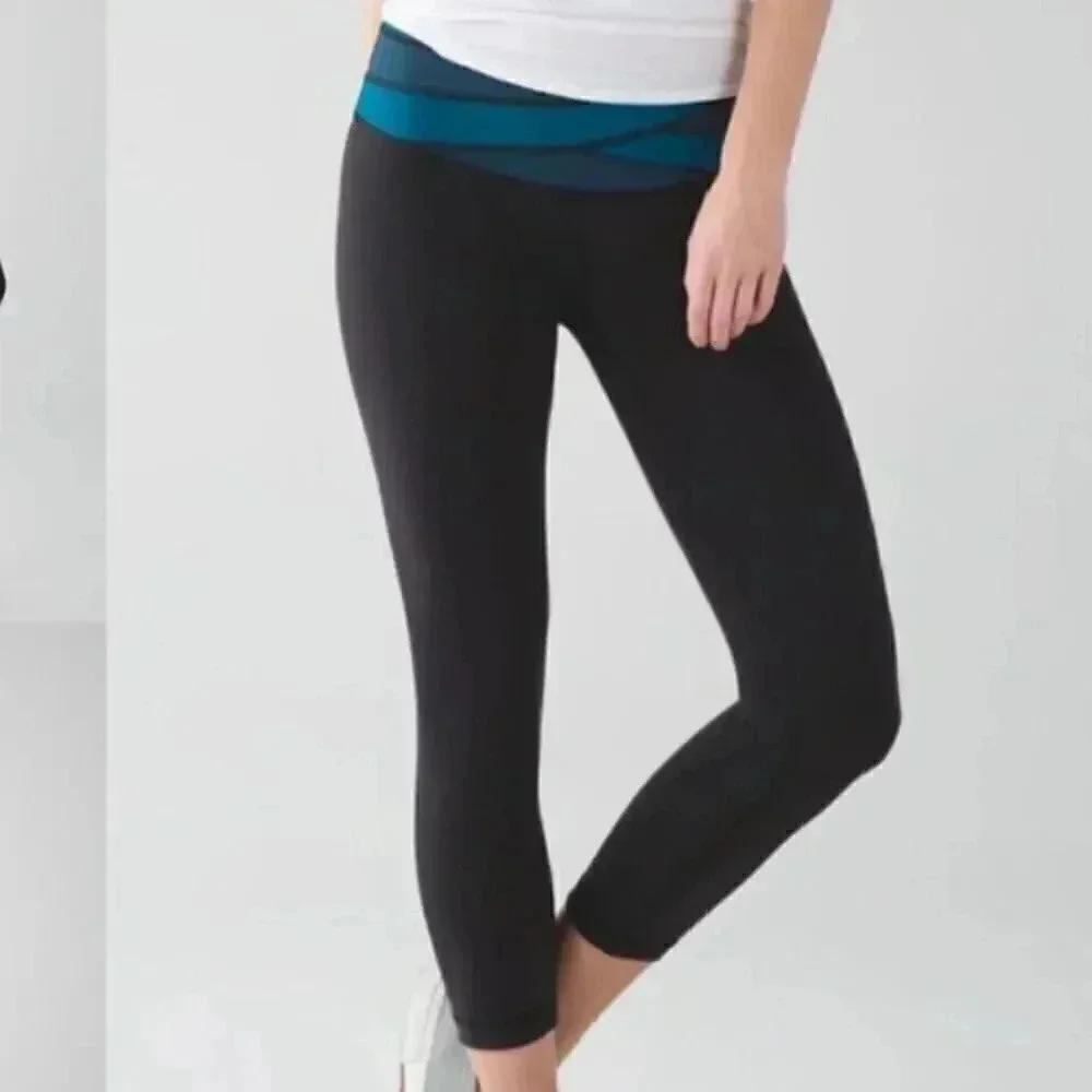 Lululemon Wunder Under Crop III Leggings Size 6 Black Tofino Teal Alberta